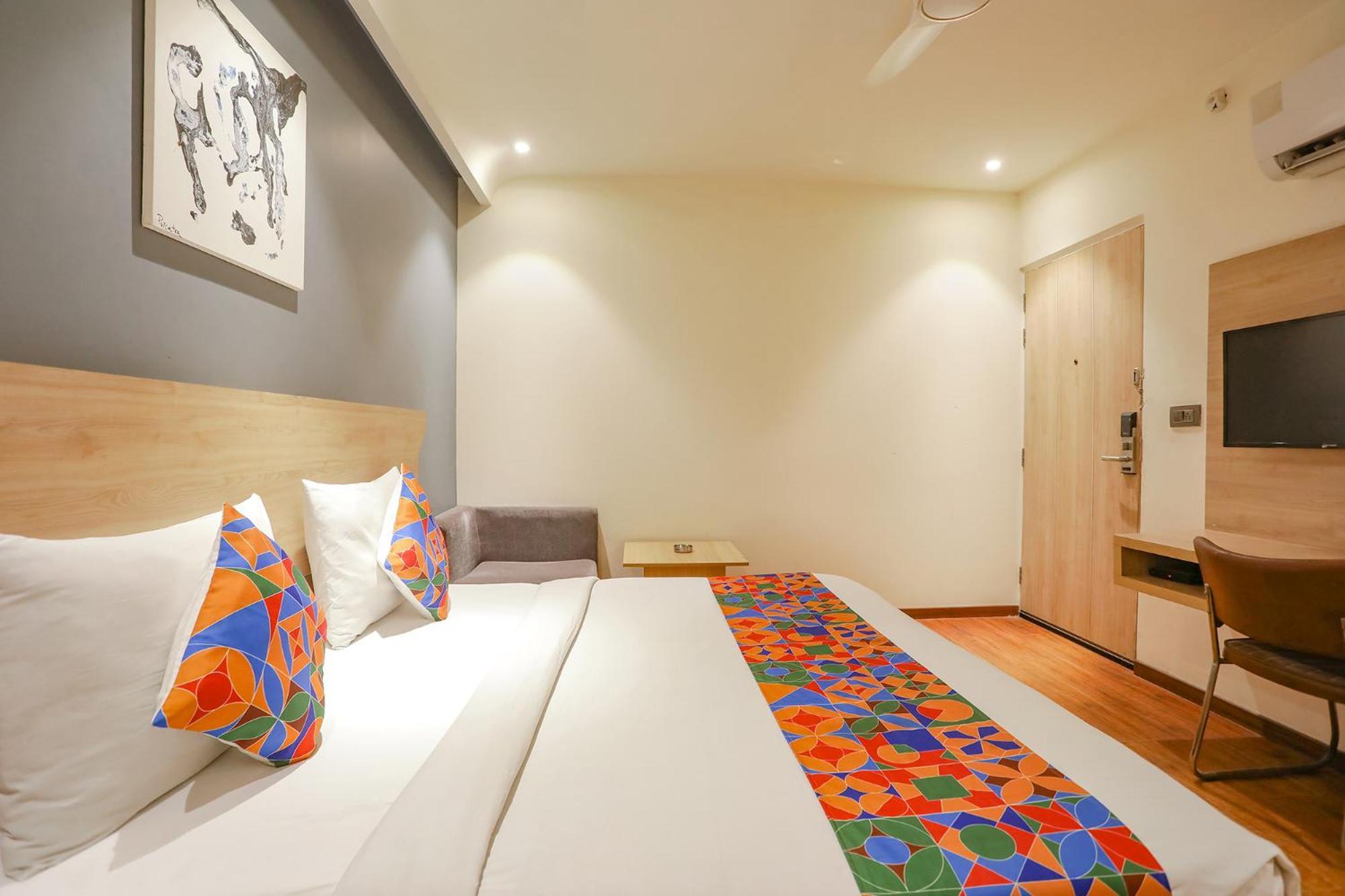 Fabhotel Jhs Studio Gurgaon Eksteriør bilde